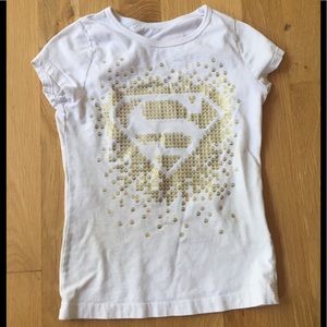 Nastia Supergirl white gold shirt peace signs sz 6